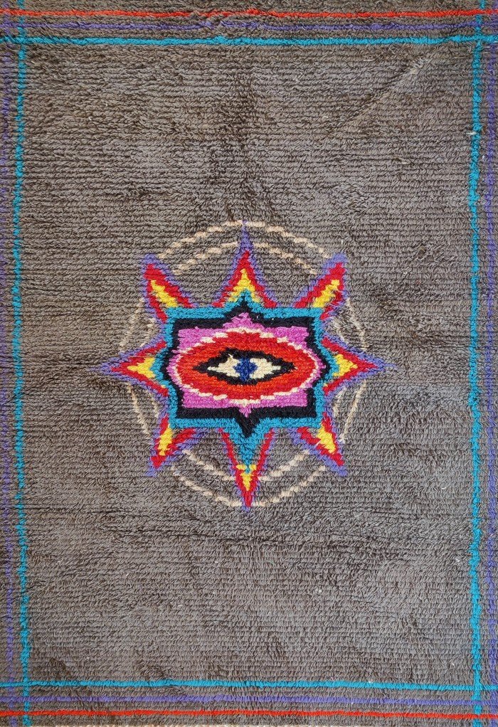 Luxury Handwoven Moroccan Wool Rug – Charcoal Gray Compass Star Design for Living Room & Bedroom