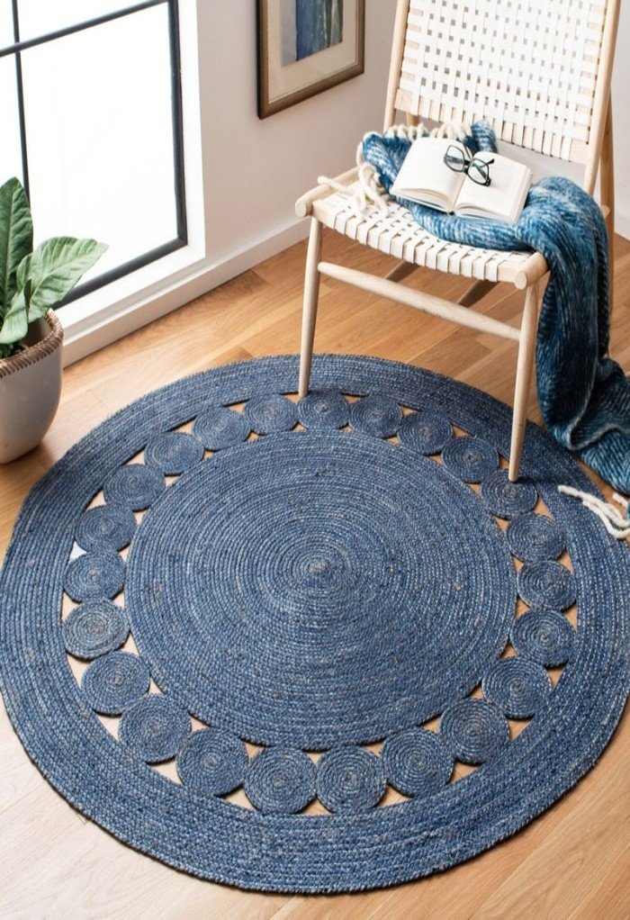 BRAIDED RUG