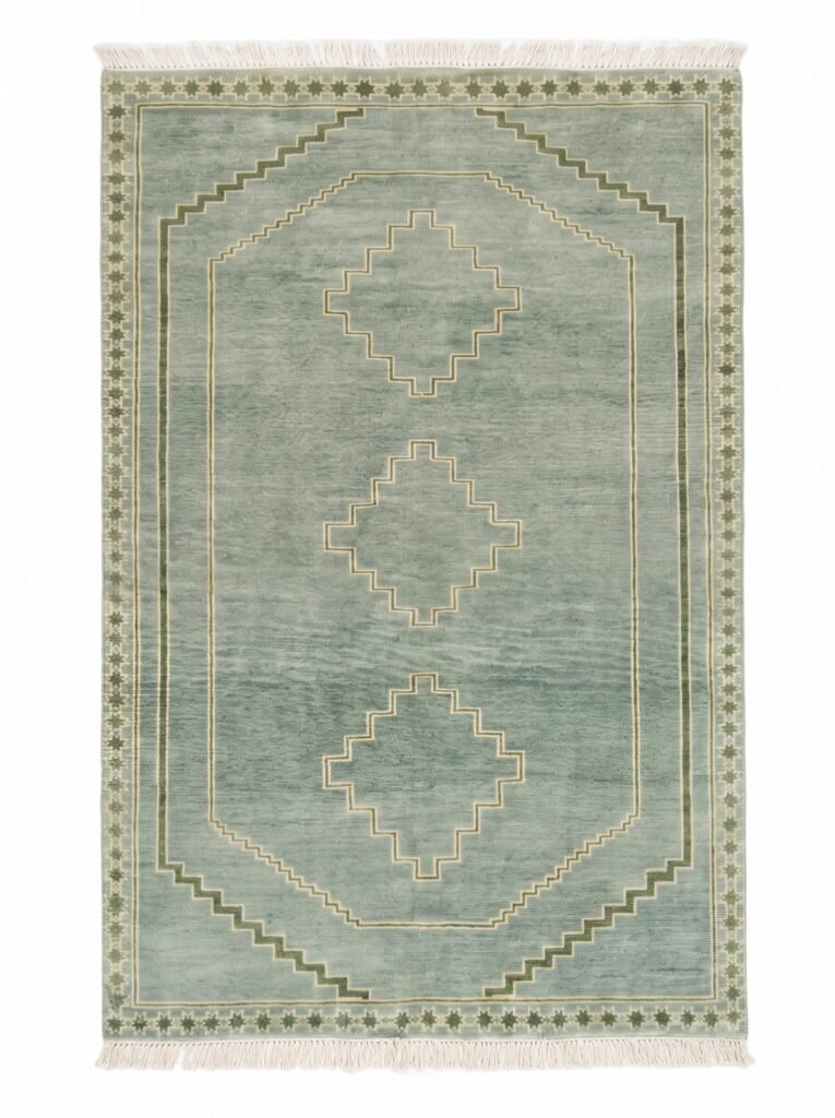 OUSHAK CARPET